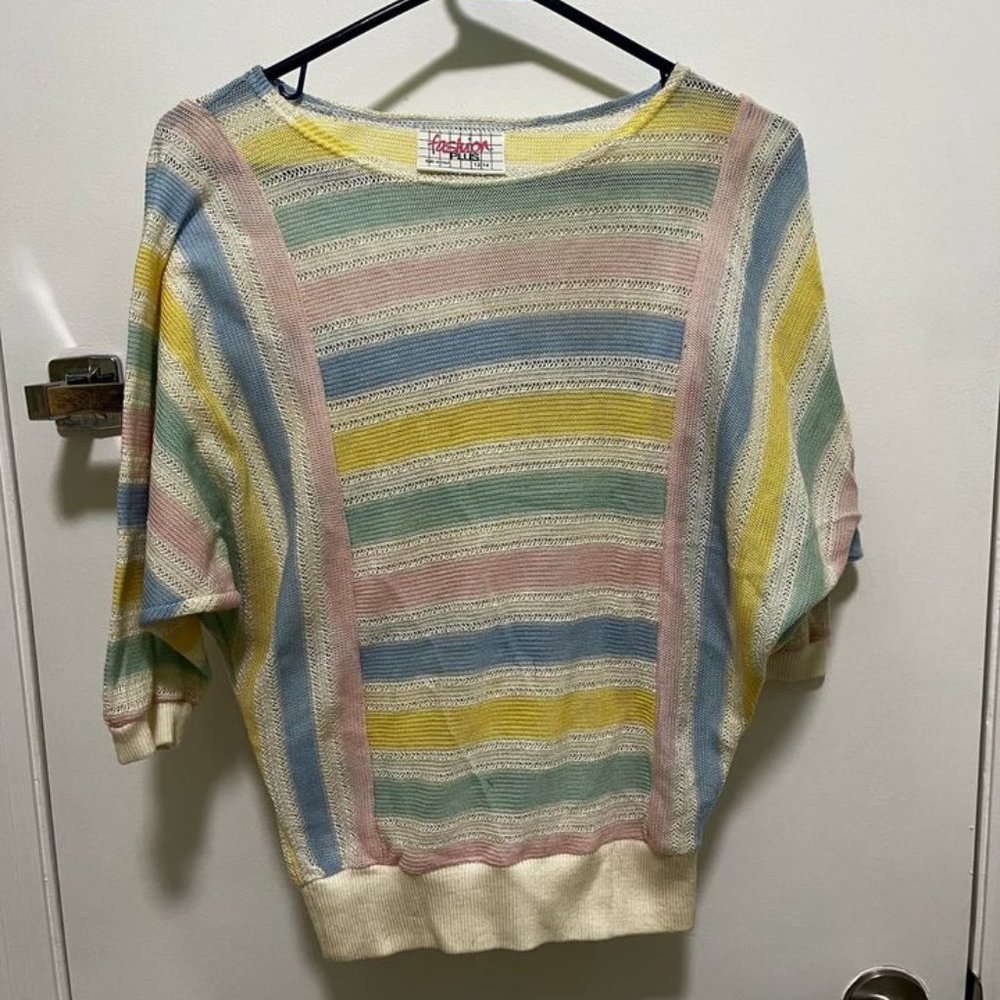 fashion PLUS medium vintage pastel colour three quarter length shirt
